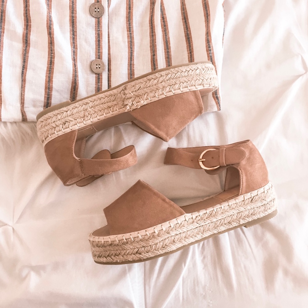 Natural Women Platform Sandal